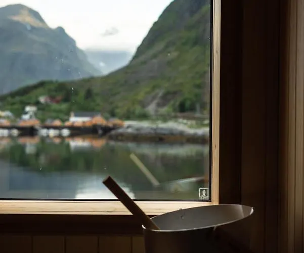 Holmen Lofoten Resort