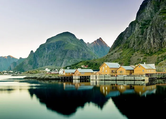 Semesteranläggning (resort) Holmen Lofoten
